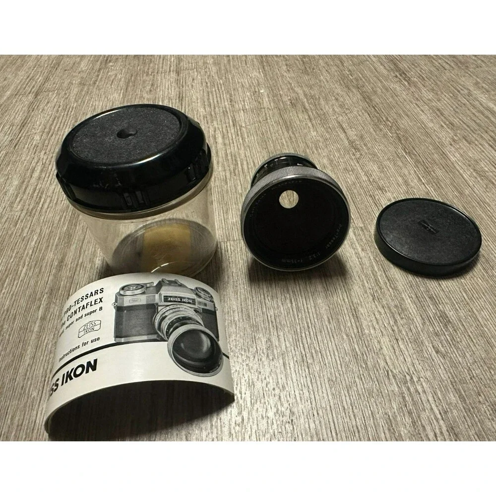 Carl Zeiss Pro-Tessar 85/3.2 lens f/Contaflex w/cap, case, crystal clear